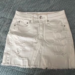 American eagle white jean skirt